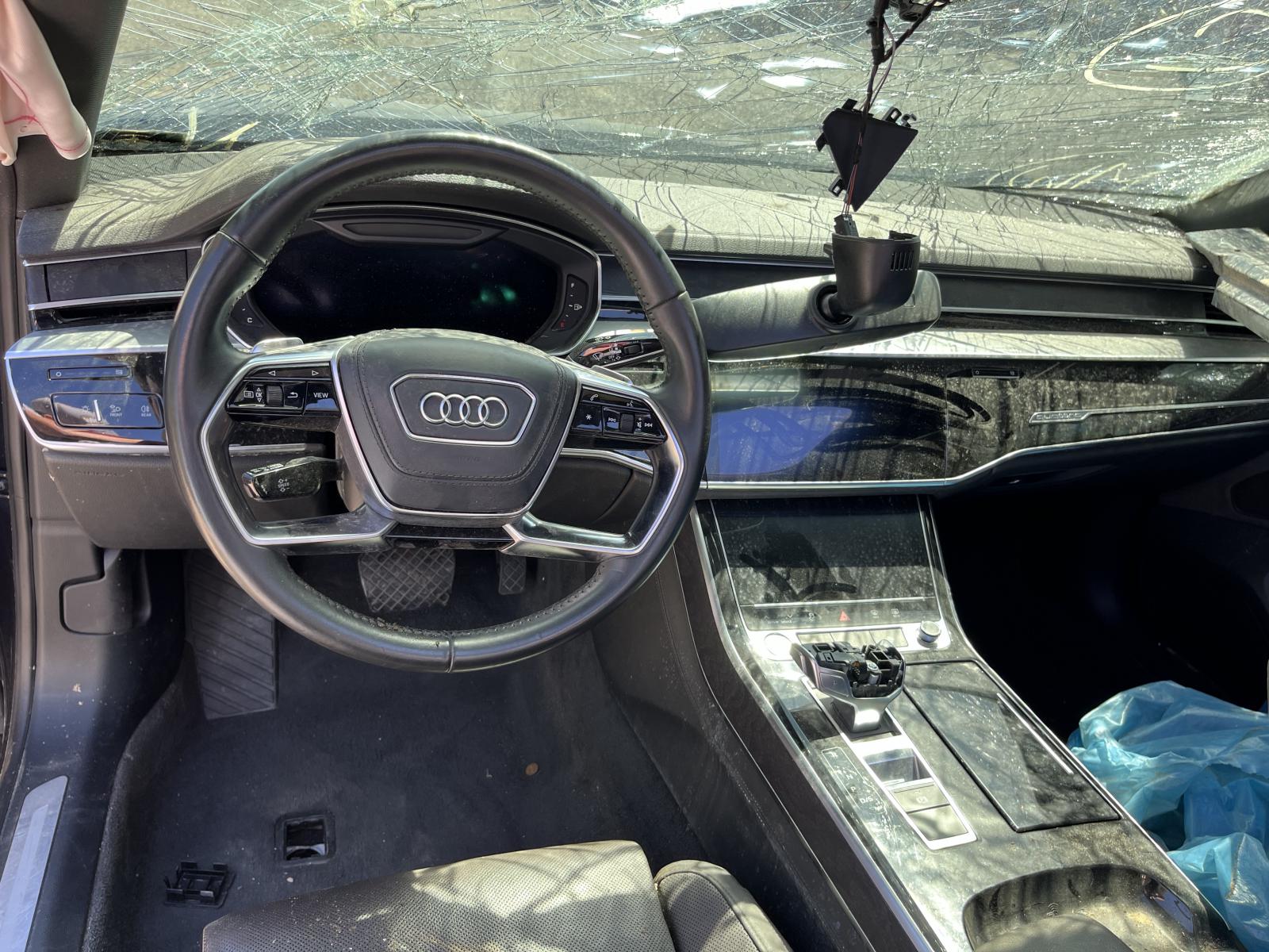 ./imagenes/INVOICE/2019/17860/AUDI A8 L (3).JPG